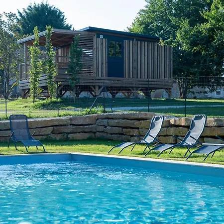 Сasa de vacaciones De Campagne Avec Et Parking, Animaux Acceptés - Fr-1-653-286 Bioussac