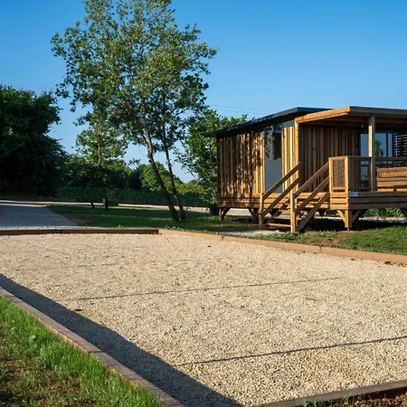 De Campagne Avec Et Parking, Animaux Acceptés - Fr-1-653-286 Bioussac