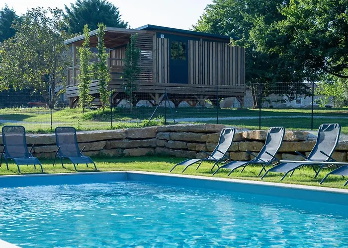 Сasa de vacaciones De Campagne Avec Et Parking, Animaux Acceptés - Fr-1-653-286 Bioussac