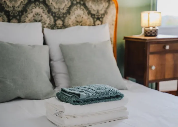 Сasa de vacaciones De Campagne Avec Et Parking, Animaux Acceptés - Fr-1-653-286 Bioussac