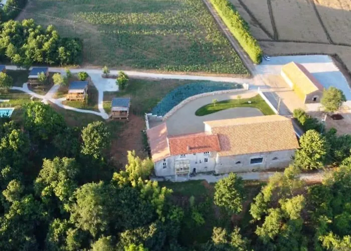 Сasa de vacaciones De Campagne Avec Et Parking, Animaux Acceptés - Fr-1-653-286